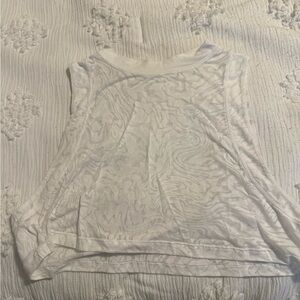 Lululemon Women's White Sleeveless Tankyop